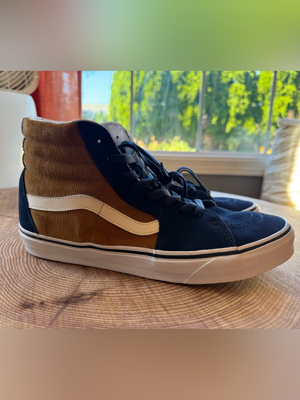 NEW Sk8-Hi Men’s High Top Vans - Size 11 Blue & Tan Corduroy